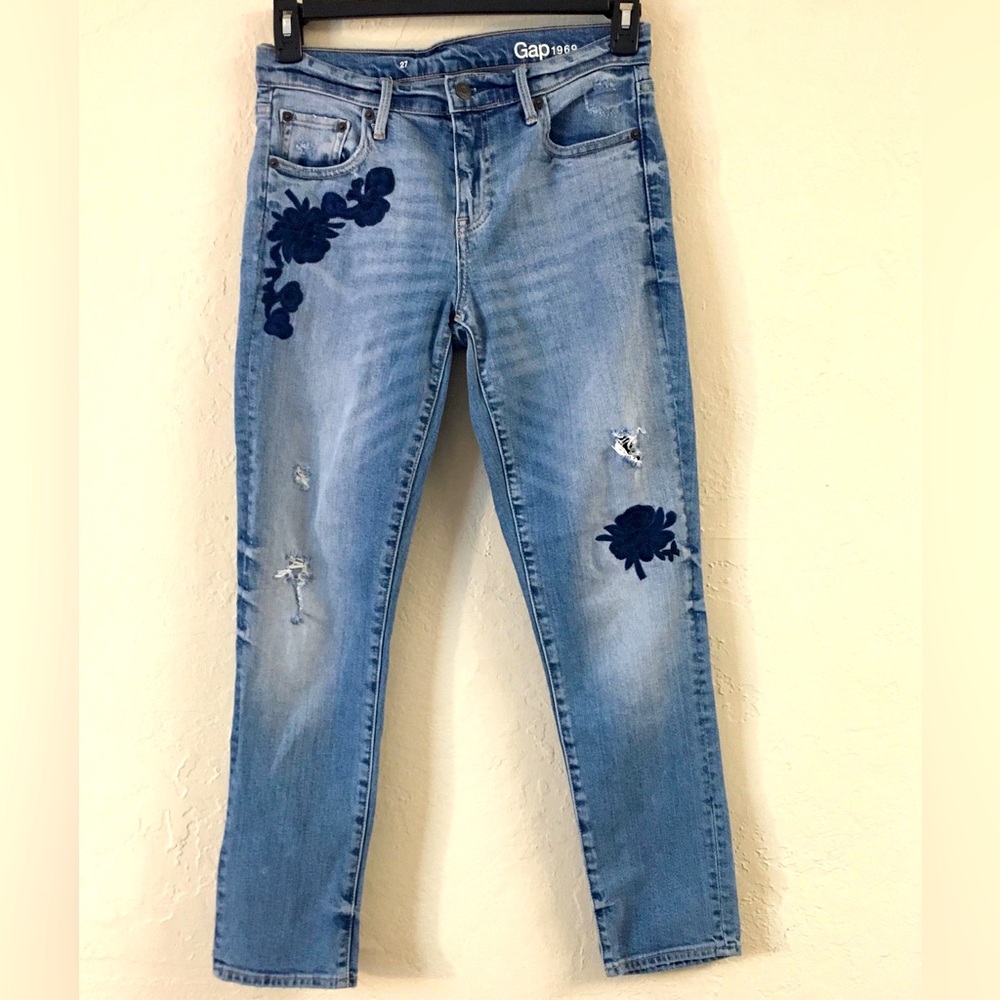 Gap Floral Embroidered Jeans 27 Blue Boho Casual Distressed Denim Festival